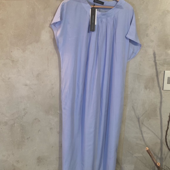 Summer sun dress light weight blue pleated detail - Picture 5 of 6